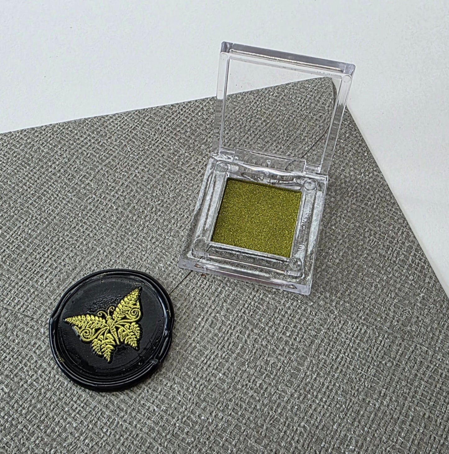 Green wax polish