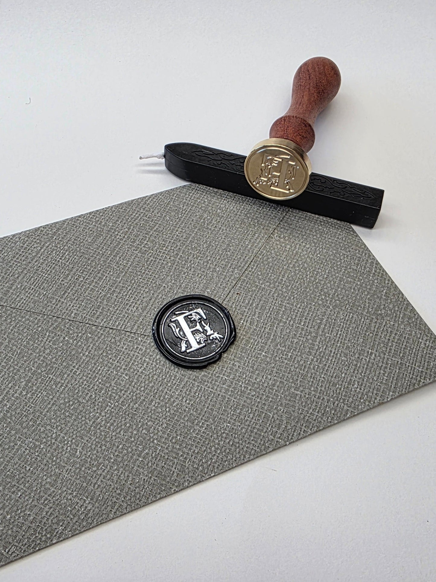 Letter F stamp head