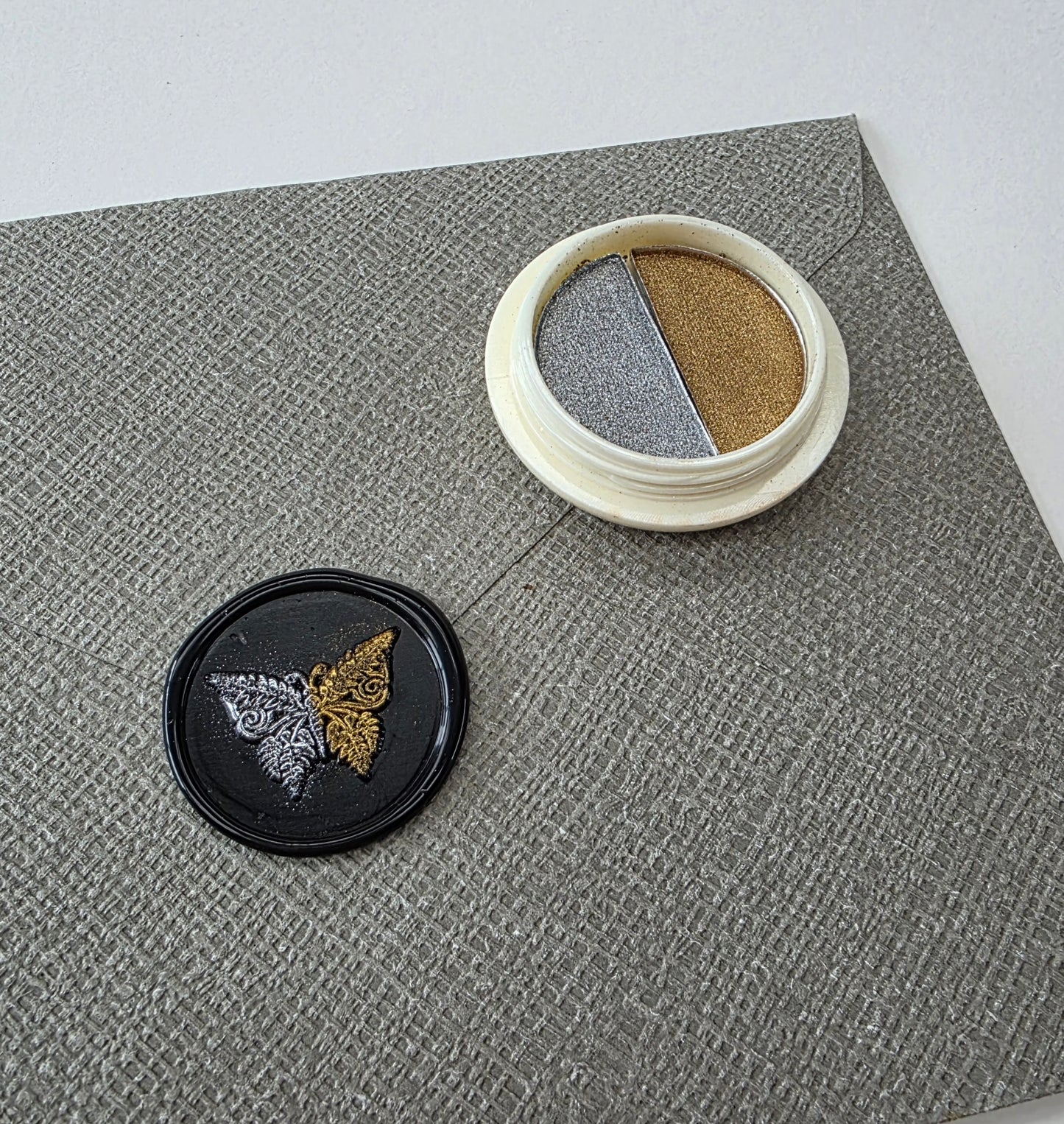 Silver and gold wax polish